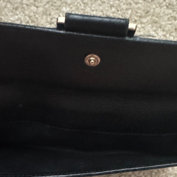 Gucci Black Wallet with Gold Accent - Picture 7 of 7